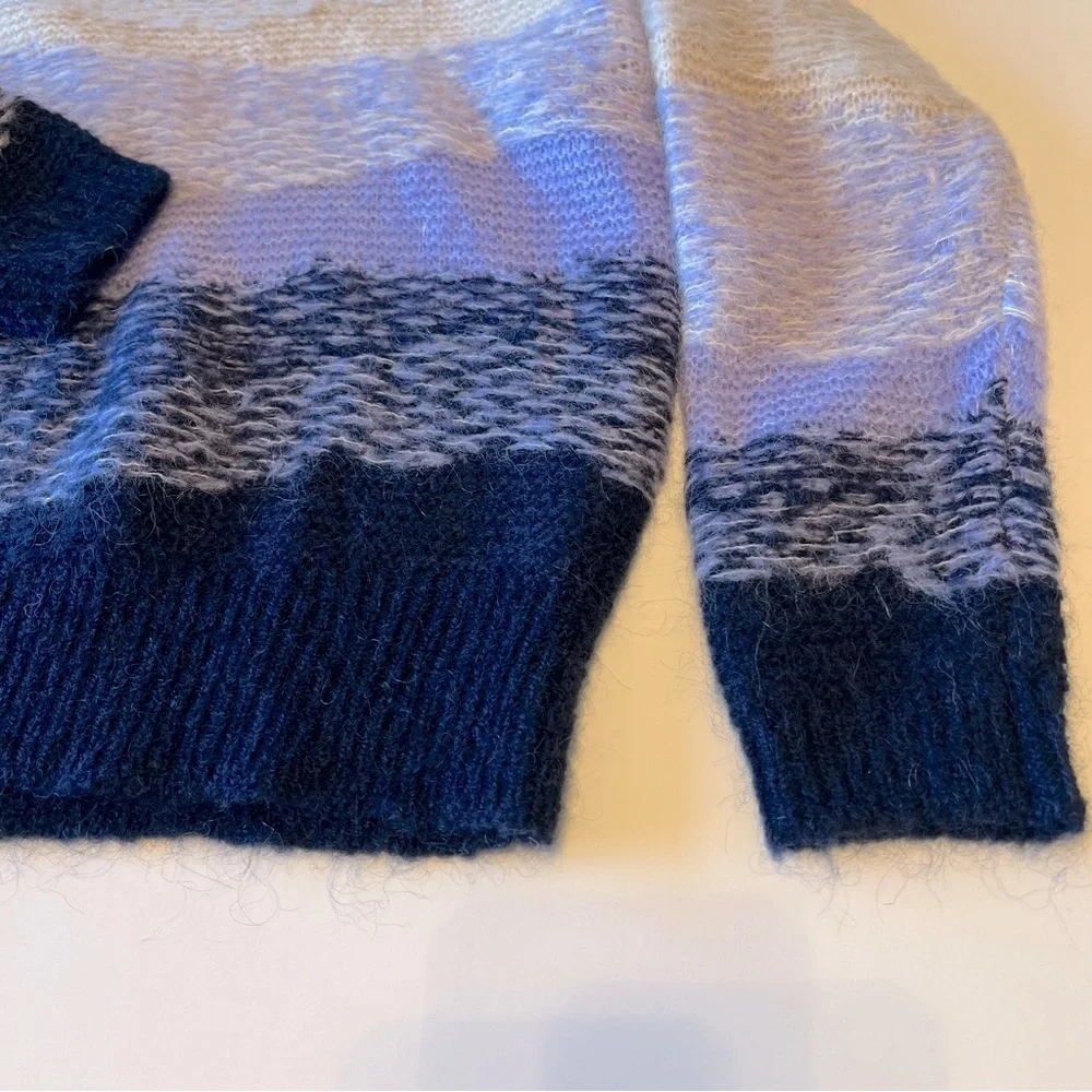 NEW Club Monaco chunky mohair pullover sweater, lavender and navy, Oversized XS - Picture 10 of 11